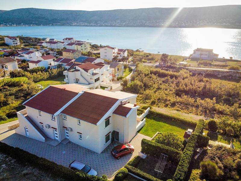 Apartments Basaca Паг Екстериор снимка