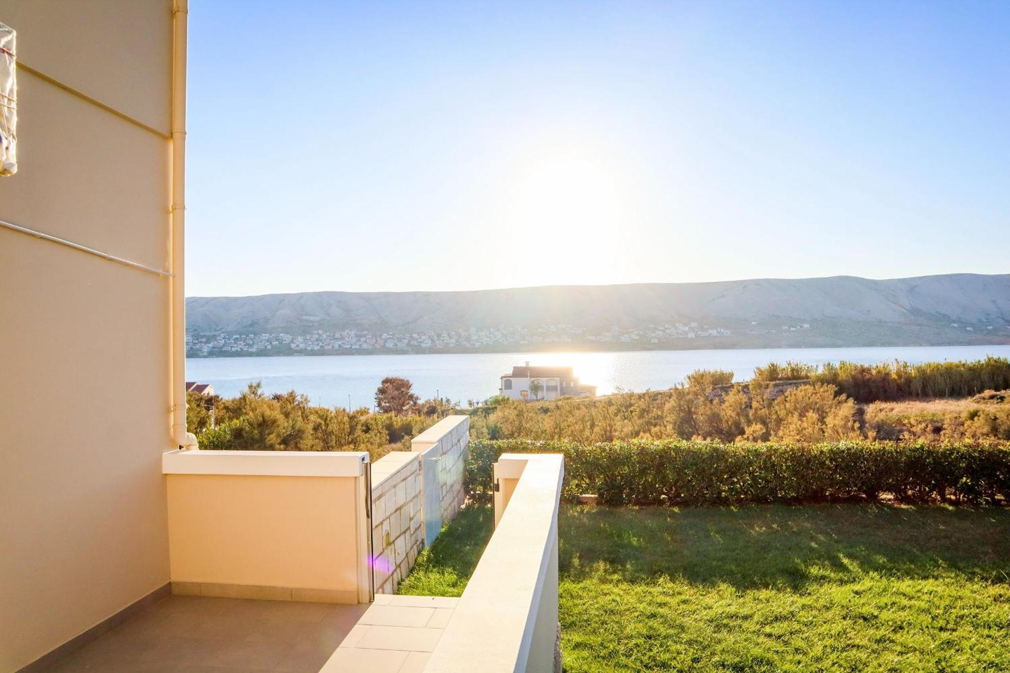 Apartments Basaca Паг Екстериор снимка